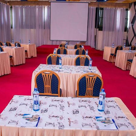 Buraha Zenoni Hotel And Resort Nakuru Kültér fotó