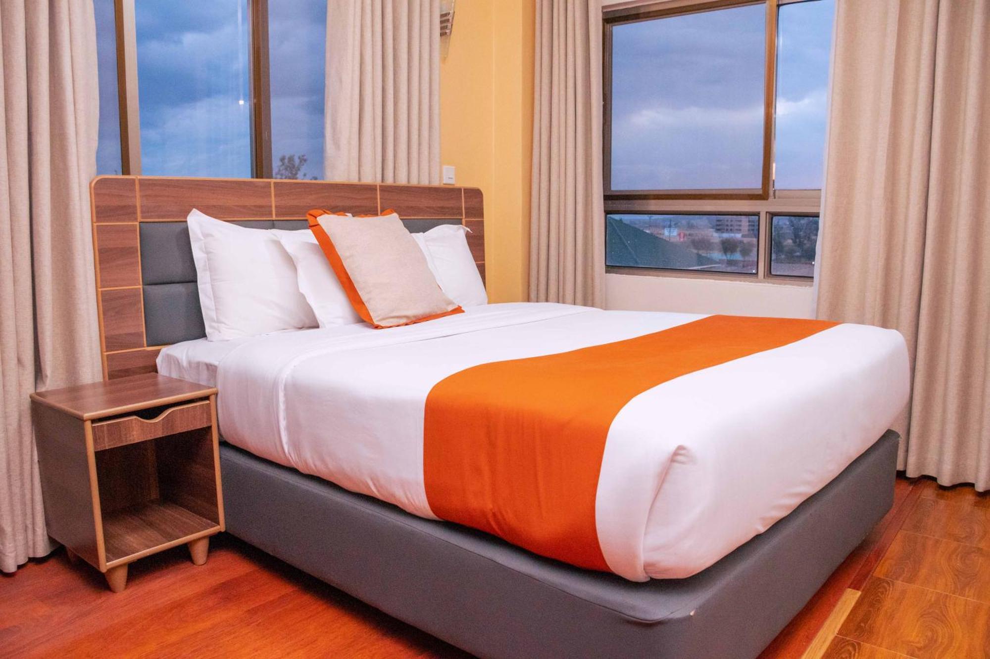 Buraha Zenoni Hotel And Resort Nakuru Kültér fotó