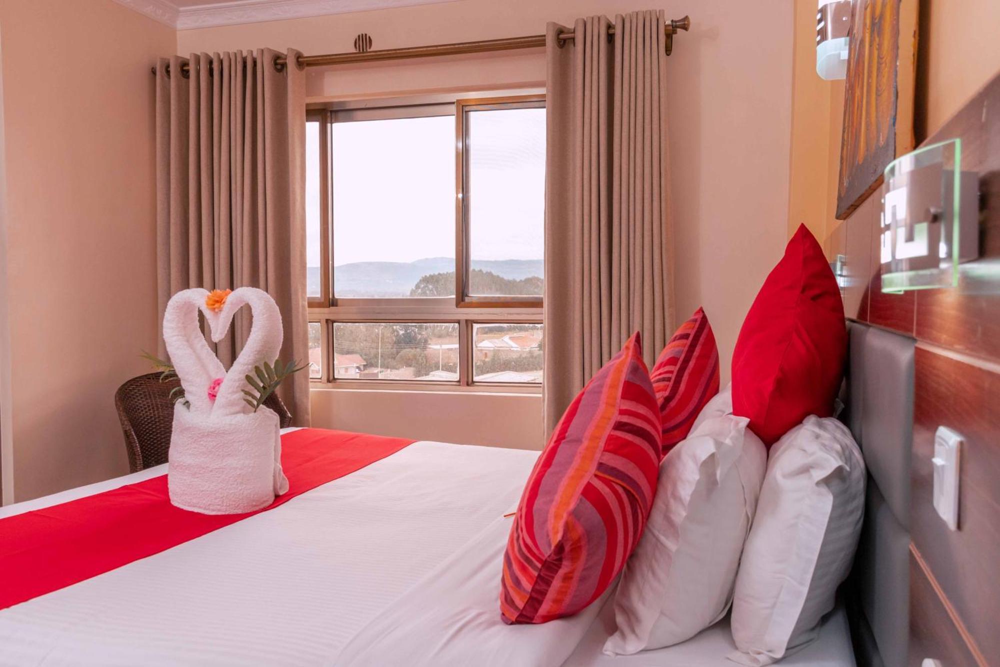 Buraha Zenoni Hotel And Resort Nakuru Kültér fotó