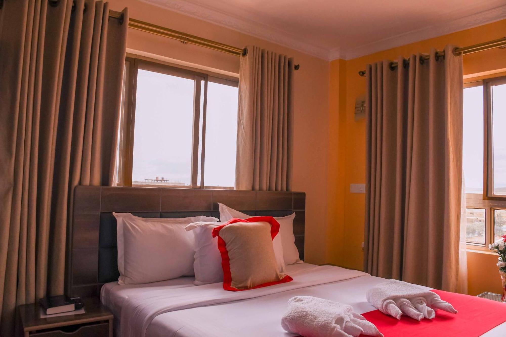 Buraha Zenoni Hotel And Resort Nakuru Kültér fotó