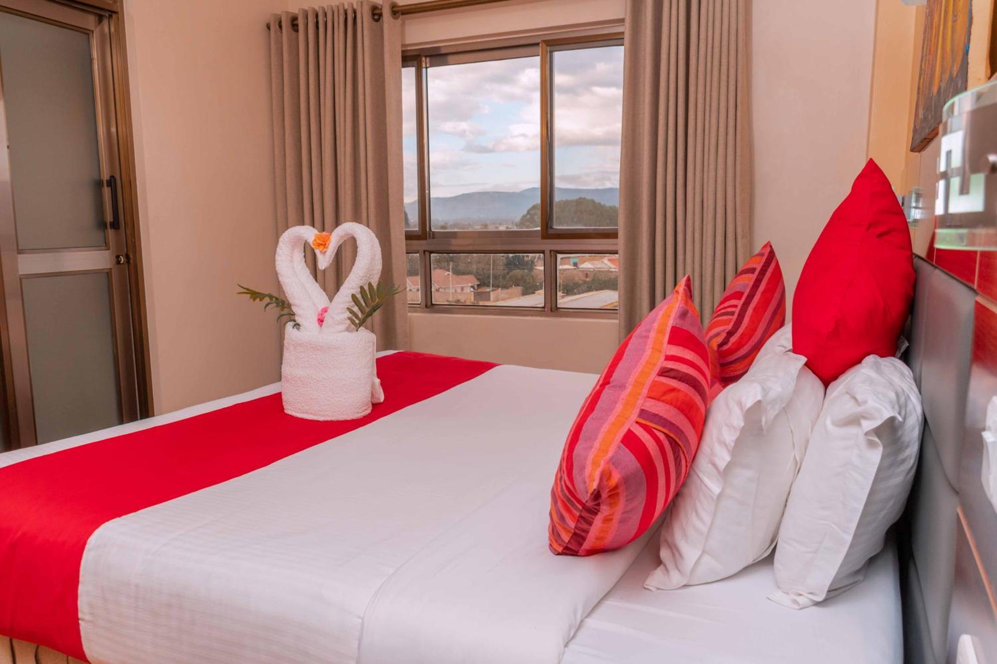 Buraha Zenoni Hotel And Resort Nakuru Kültér fotó