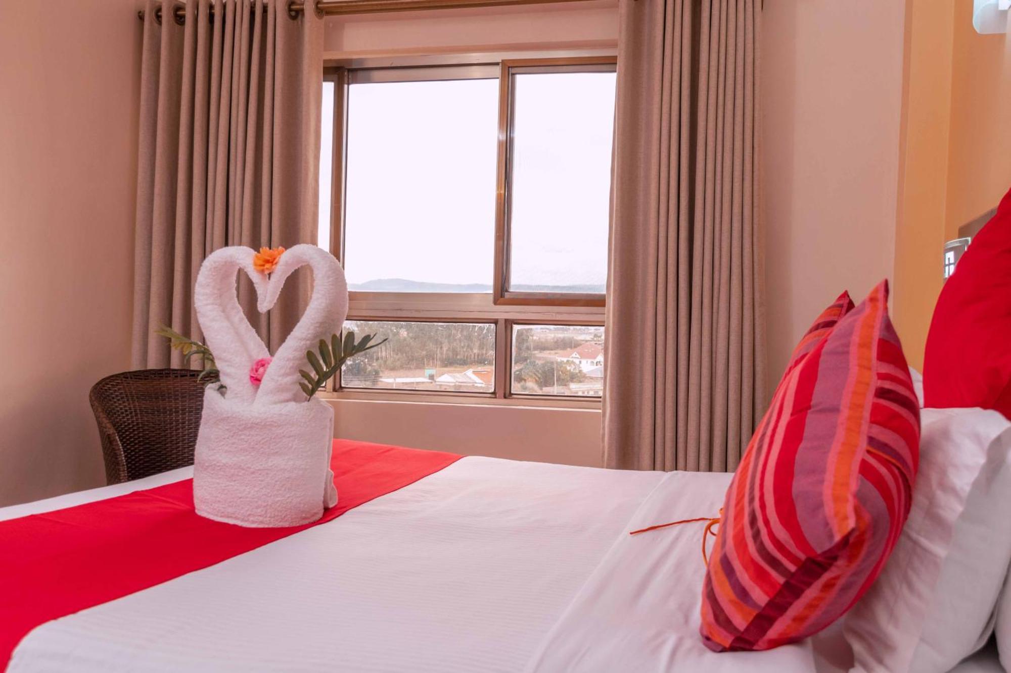 Buraha Zenoni Hotel And Resort Nakuru Kültér fotó
