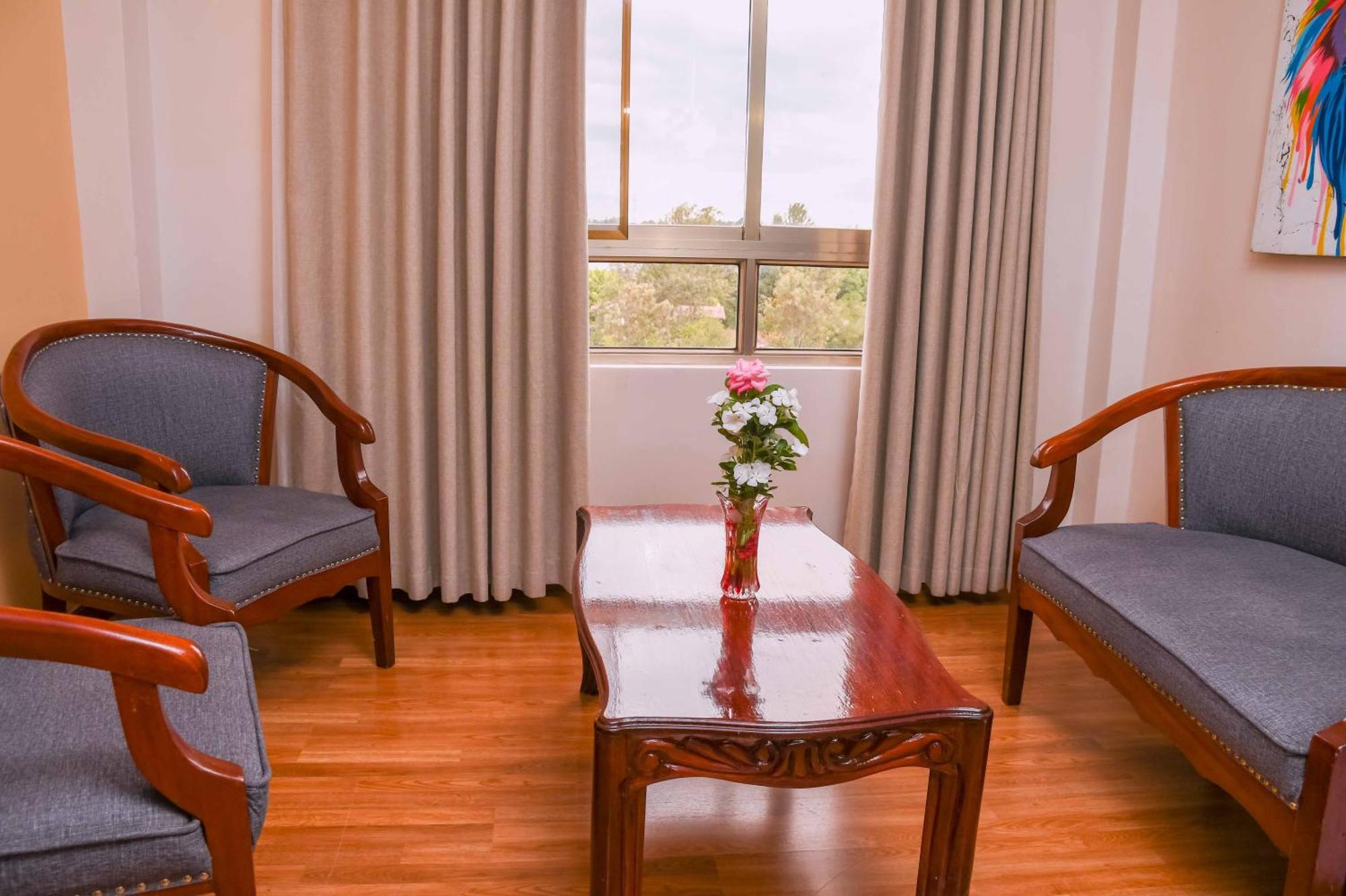 Buraha Zenoni Hotel And Resort Nakuru Kültér fotó