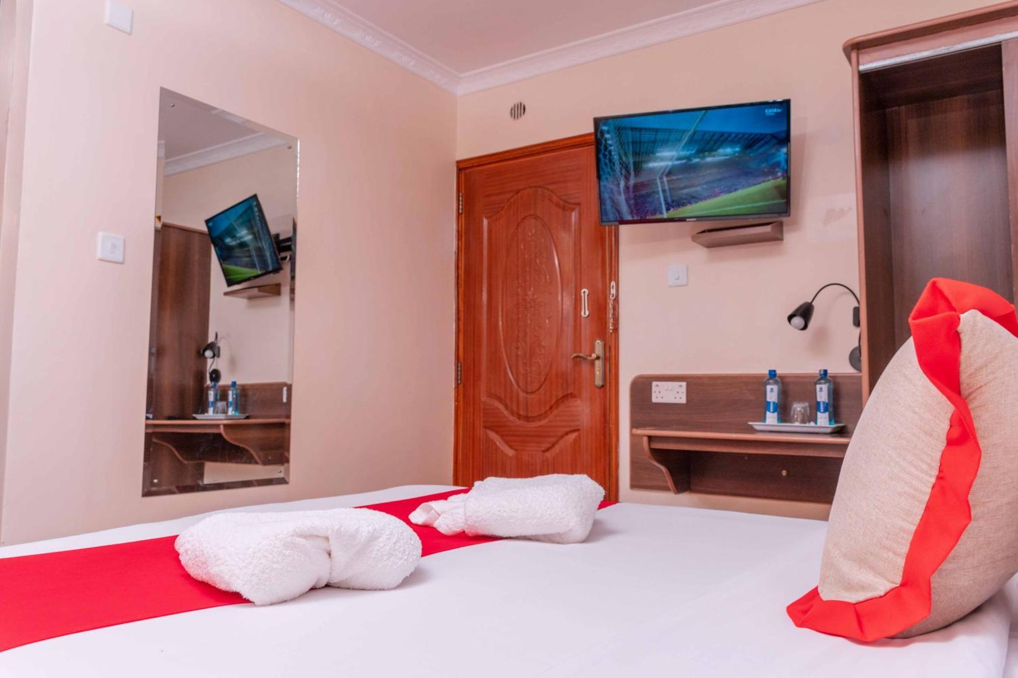 Buraha Zenoni Hotel And Resort Nakuru Kültér fotó