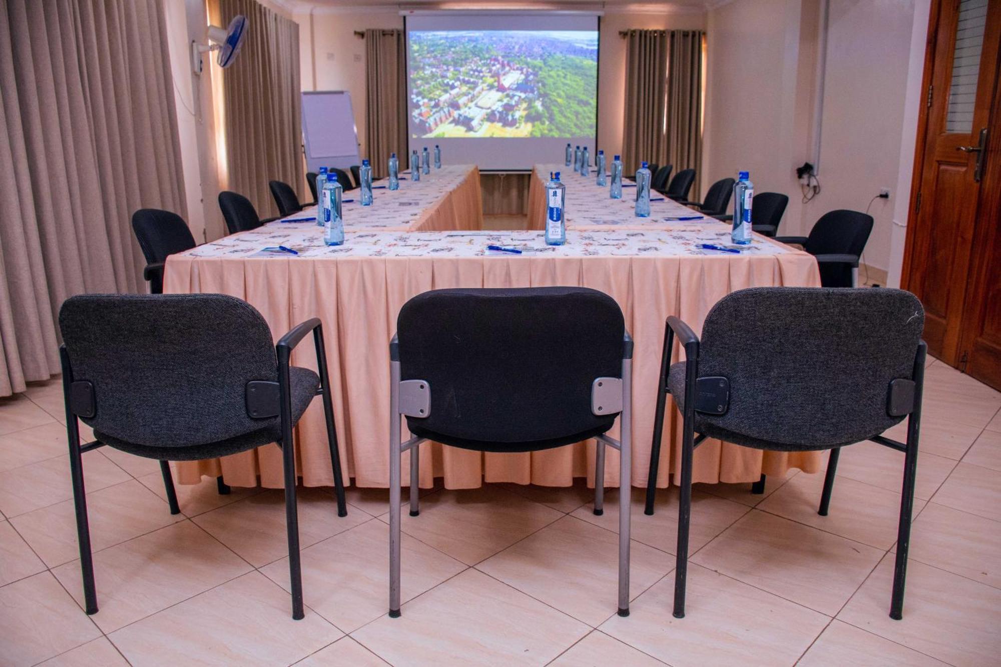 Buraha Zenoni Hotel And Resort Nakuru Kültér fotó