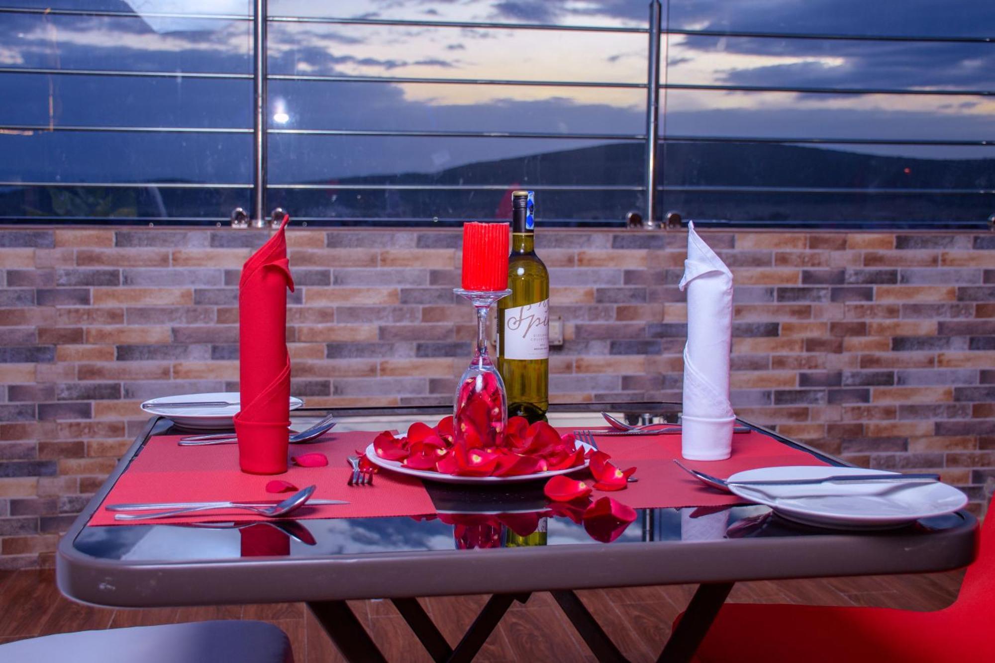 Buraha Zenoni Hotel And Resort Nakuru Kültér fotó